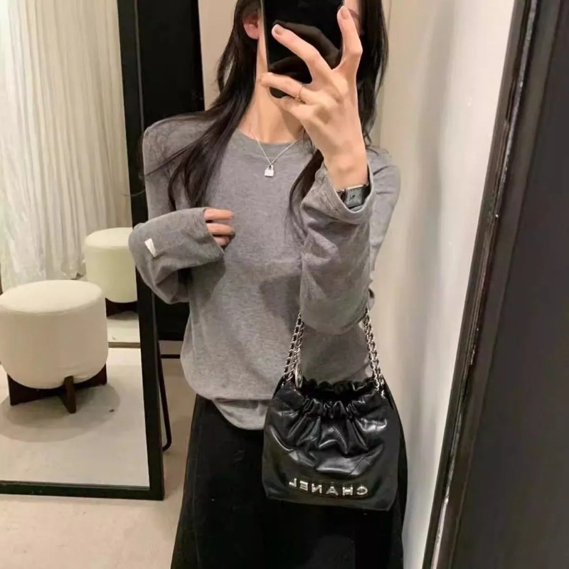 قميص نسائي بأكمام طويلة وياقة  - مراجعة Undershirt Crew Neck وسعره